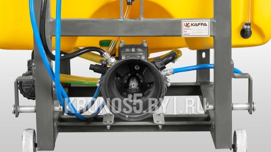 Опрыскиватель полевой навесной Kaffa 600/1 (600 л)